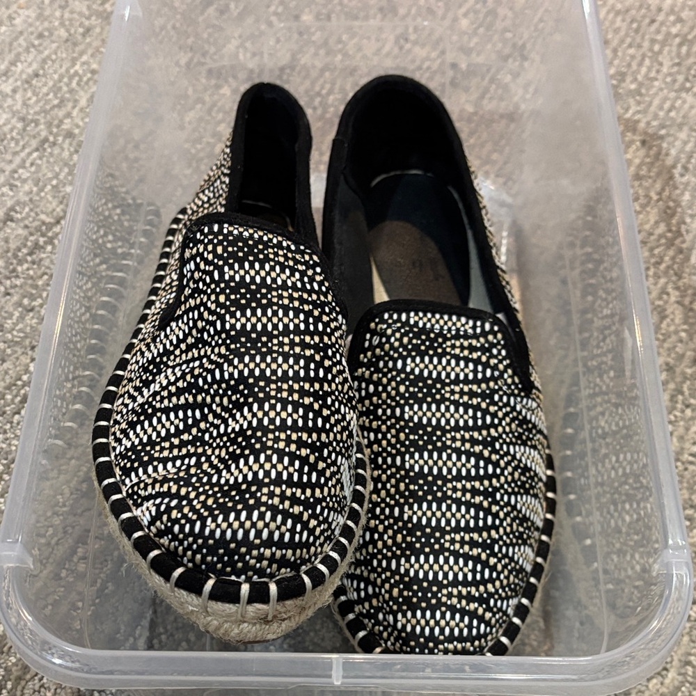 Universal Thread Black and White Espadrilles
